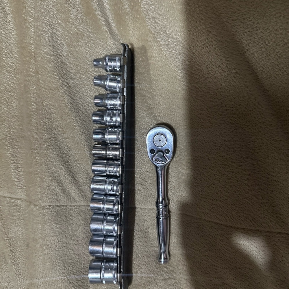 Snap on socket set  13 piece